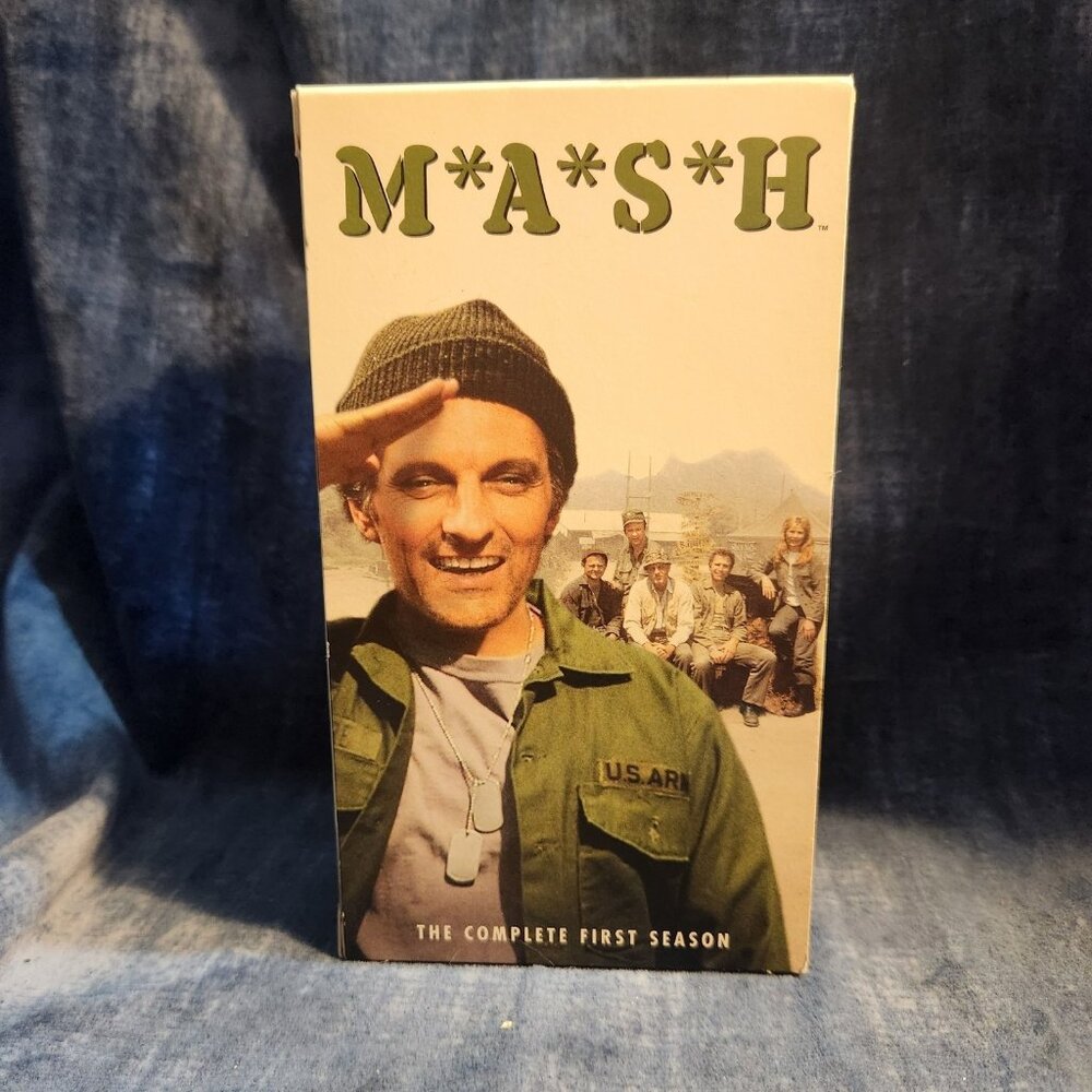 VHS Mash first complete set of first season  Box appears in great cond. Untested